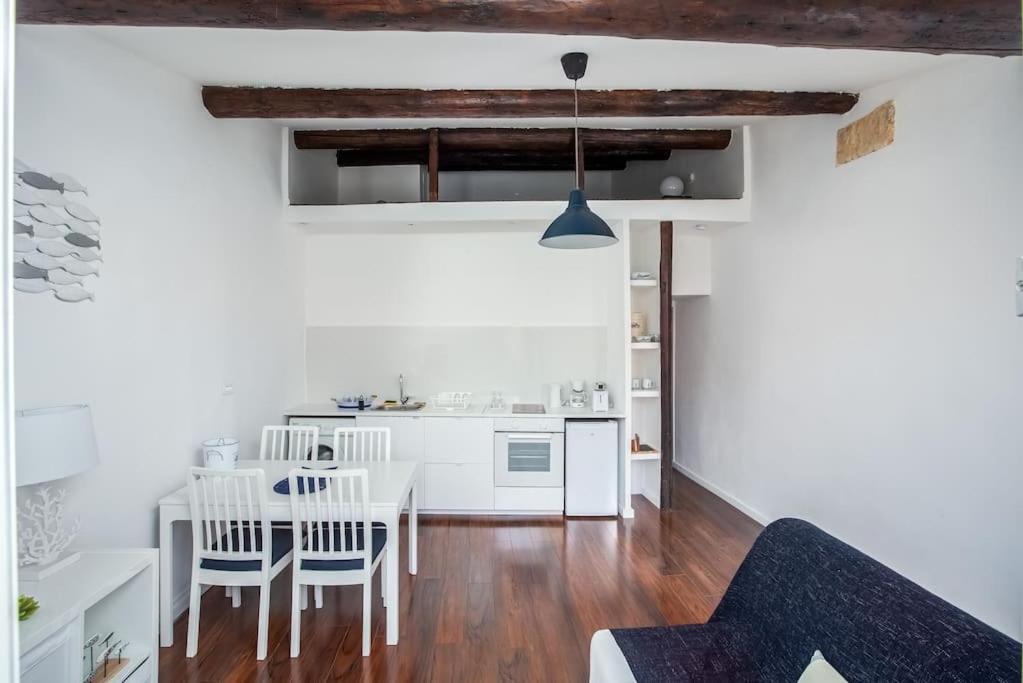 Апартаменты Au Coeur Du Panier Avec Terrasse 2 A 4 Personnes Climatisation Марсель Экстерьер фото